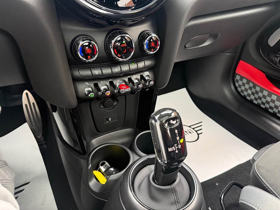MINI 2023 2.0T COOPER S Racer - zdjęcie 18