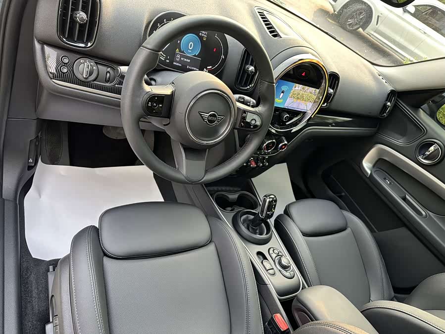 MINI COUNTRYMAN 2023 Facelift 1.5T COOPER ALL4 Connoisseur - zdjęcie 15