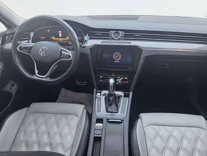 Magotan 2023 2.0T 330TSI DSG Leading - zdjęcie 16