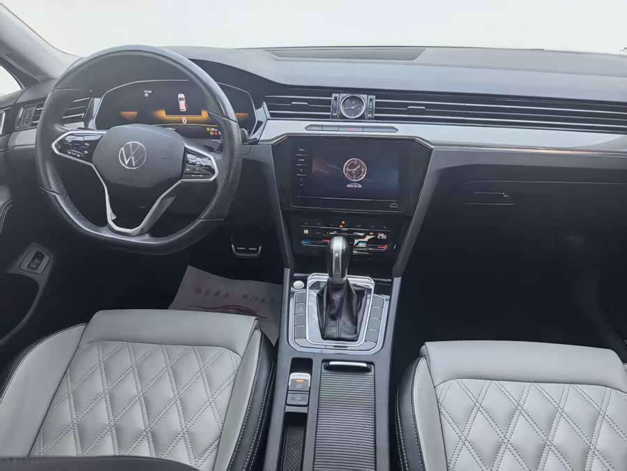 Magotan 2023 2.0T 330TSI DSG Leading - zdjęcie 5