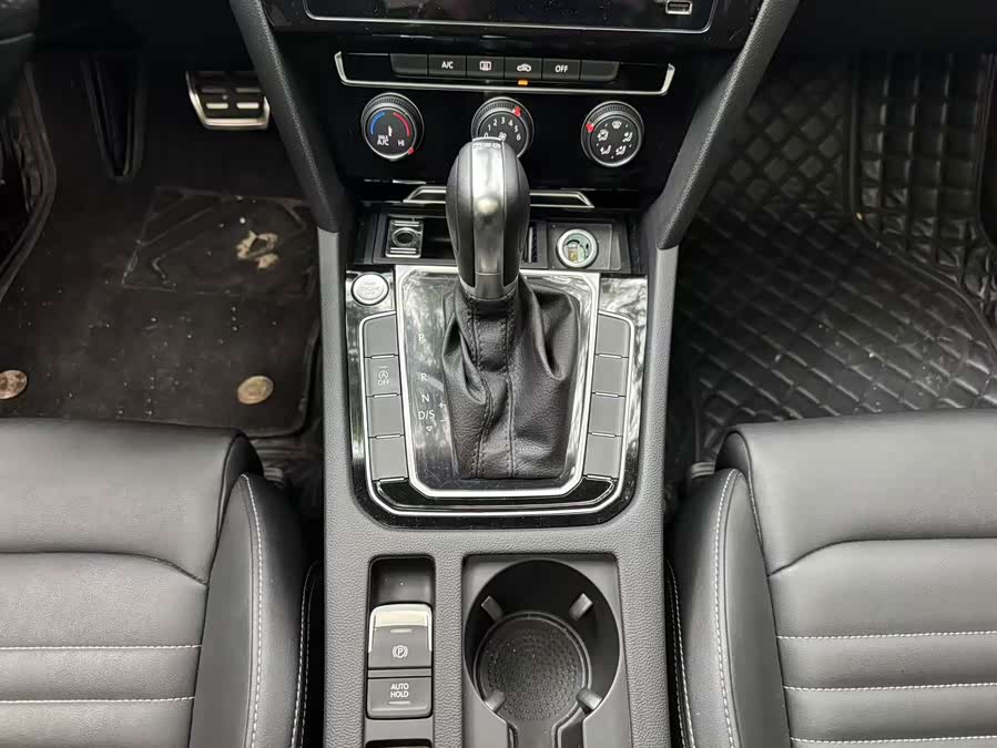Magotan 2023 200 Million Commemorative Edition 280TSI DSG Comfort - zdjęcie 16