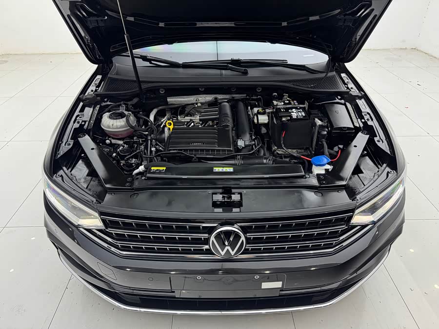 Magotan 2024 200 Million Shared 280TSI DSG Comfort - zdjęcie 18