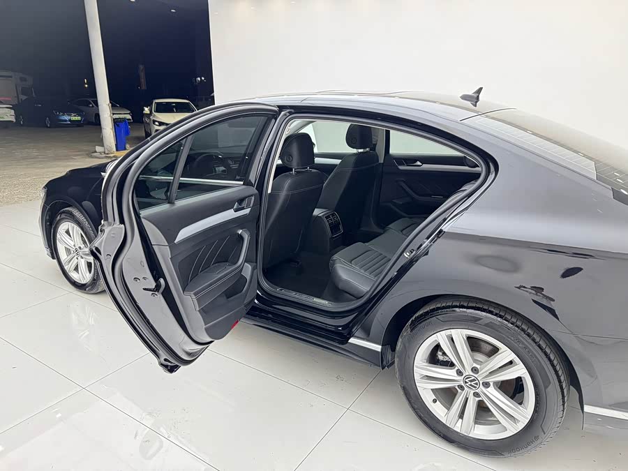 Magotan 2024 200 Million Shared 280TSI DSG Comfort - zdjęcie 9