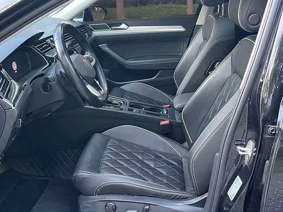 Magotan PHEV 2022 GTE Luxury - zdjęcie 5