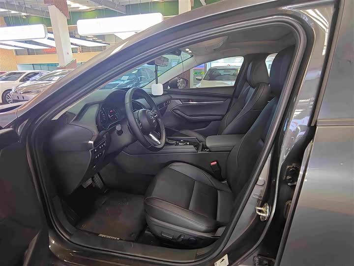 Mazda3 Axela 2023 2.0L Auto Premium - zdjęcie 7