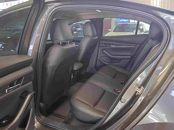 Mazda3 Axela 2023 2.0L Auto Premium - zdjęcie 8