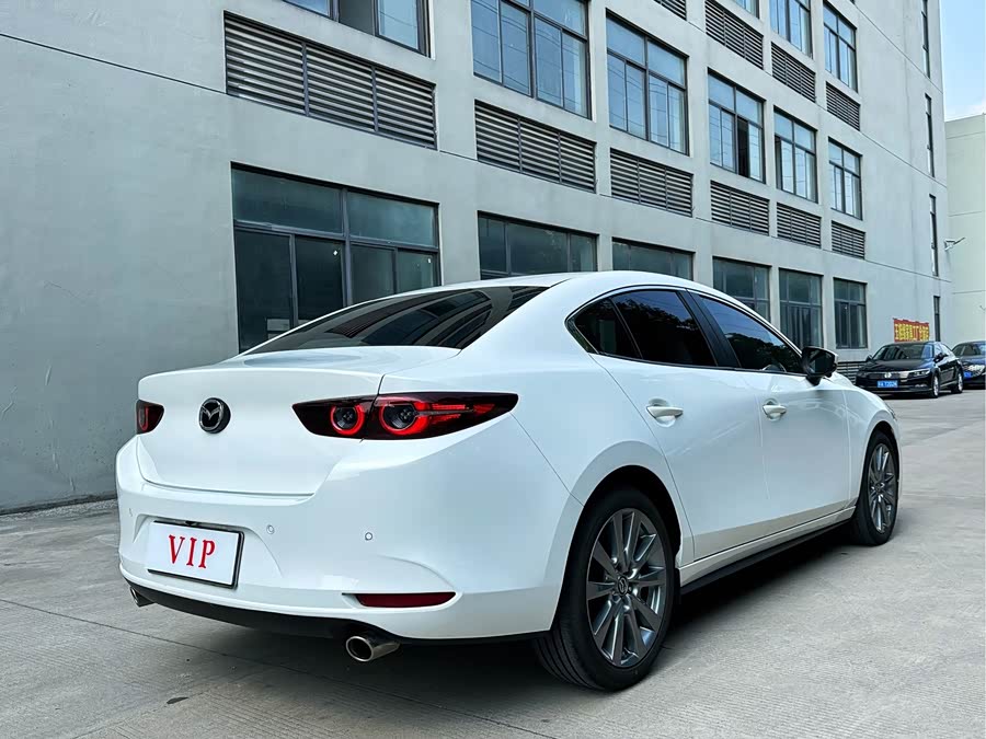 Mazda3 Axela 2025 2.0L Auto Premium - zdjęcie 15
