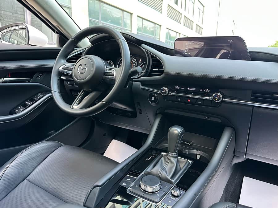 Mazda3 Axela 2025 2.0L Auto Premium - zdjęcie 7