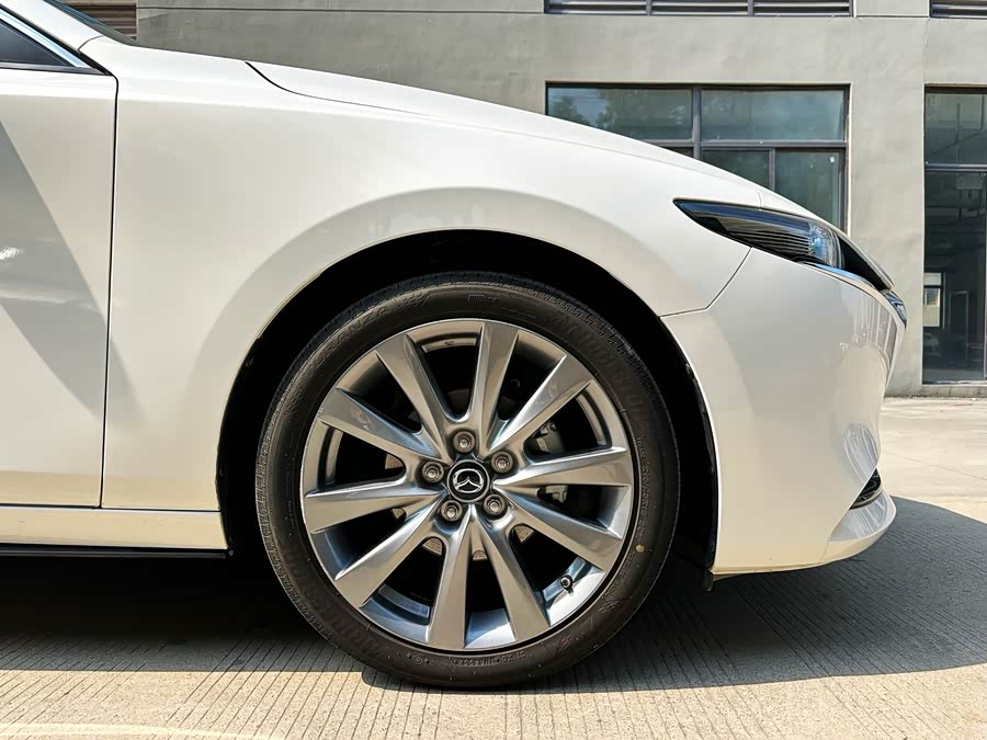 Mazda3 Axela 2025 2.0L Auto Premium - zdjęcie 8