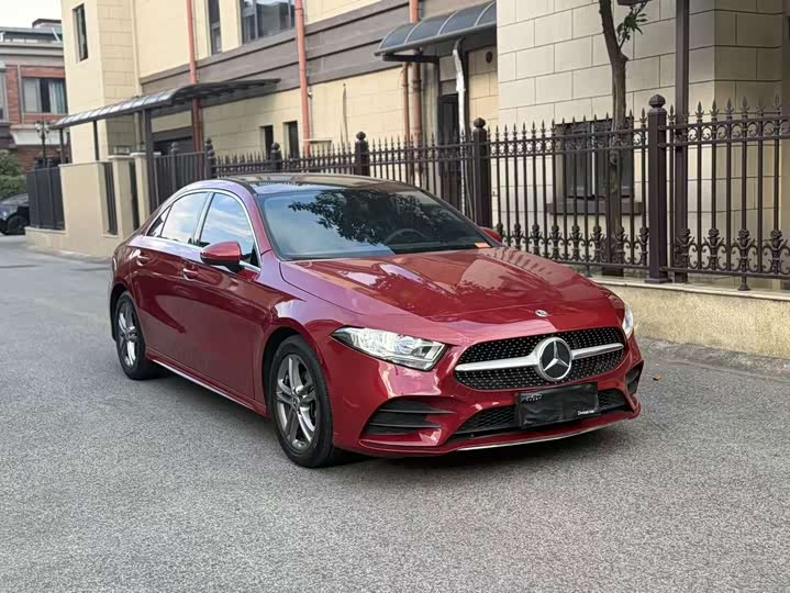 Mercedes-Benz A-Class 2022 A 180 L - zdjęcie 13