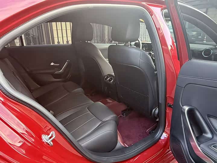 Mercedes-Benz A-Class 2022 A 180 L - zdjęcie 15