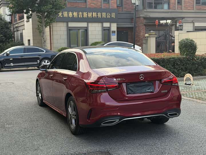 Mercedes-Benz A-Class 2022 A 180 L - zdjęcie 19