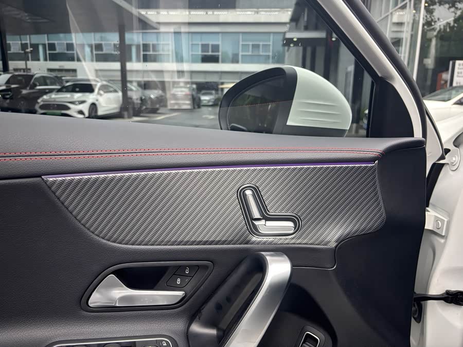 Mercedes-Benz A-Class 2023 A 200 L Fashion Edition - zdjęcie 8