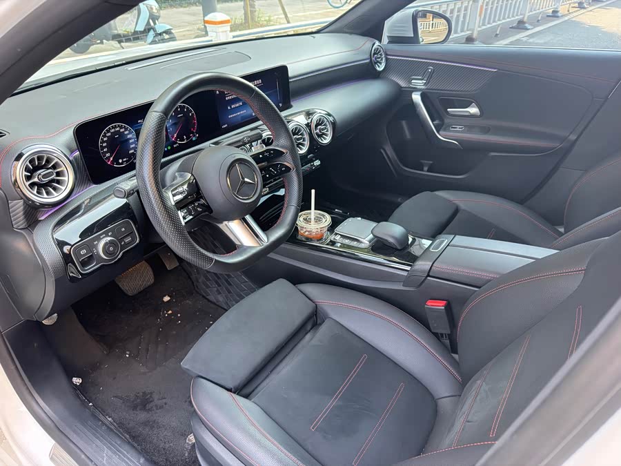 Mercedes-Benz A-Class 2024 A 200 L Fashion Edition - zdjęcie 5
