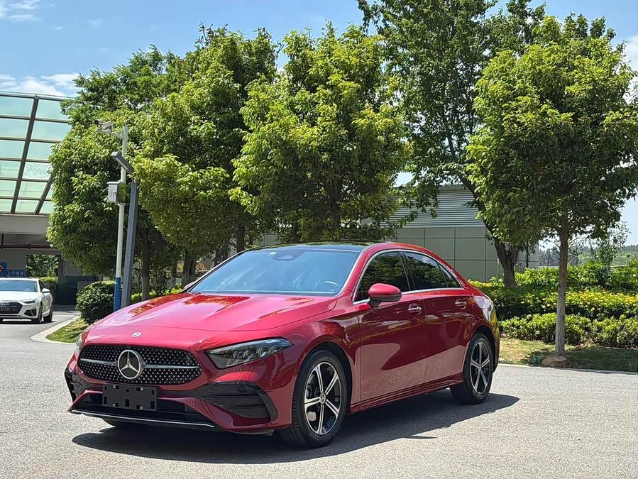Mercedes-Benz A-Class 2024 Facelift A 200 L Fashion Edition - zdjęcie 1