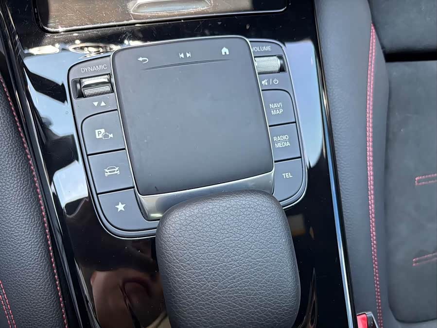 Mercedes-Benz A-Class 2024 Facelift A 200 L Fashion Edition - zdjęcie 13