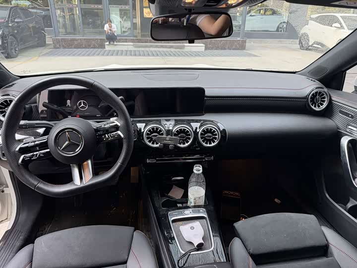 Mercedes-Benz A-Class 2024 Facelift A 200 L Fashion Edition - zdjęcie 13
