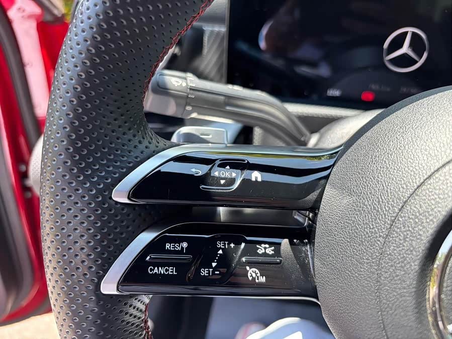 Mercedes-Benz A-Class 2024 Facelift A 200 L Fashion Edition - zdjęcie 17
