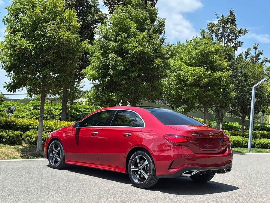 Mercedes-Benz A-Class 2024 Facelift A 200 L Fashion Edition - zdjęcie 7