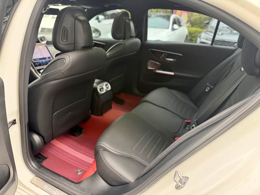 Mercedes-Benz C-Class 2023 C 260 L Haoye Sports Edition - zdjęcie 16