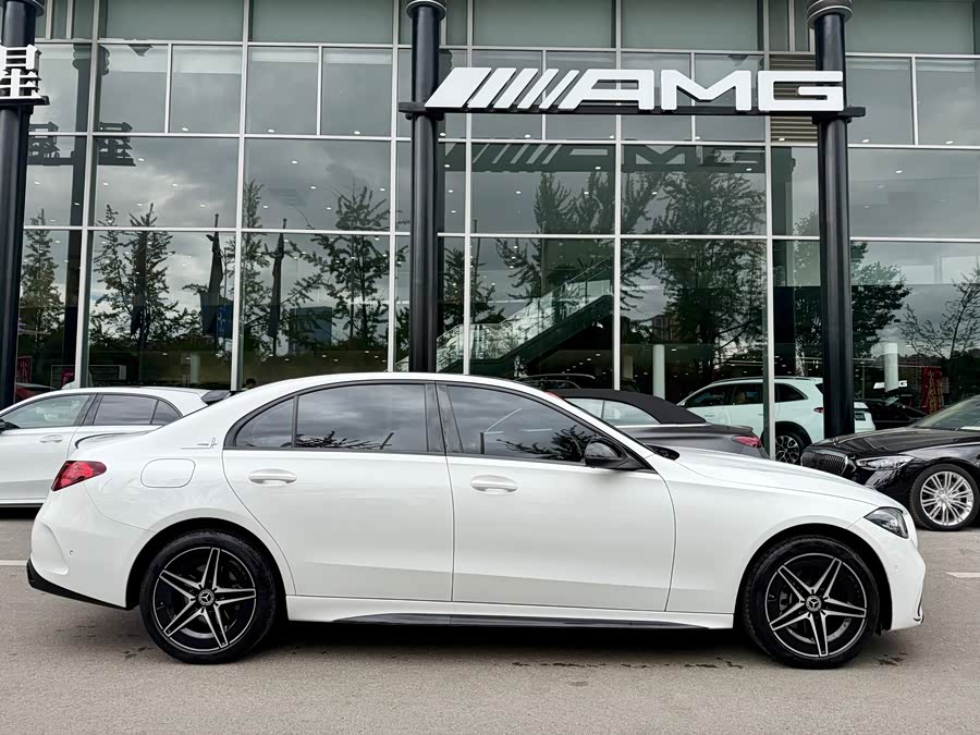 Mercedes-Benz C-Class 2023 C 260 L Haoye Sports Edition - zdjęcie 4