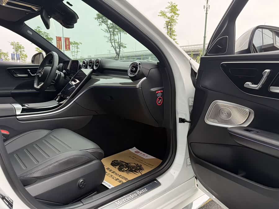 Mercedes-Benz C-Class 2024 C 260 L Sport - zdjęcie 15