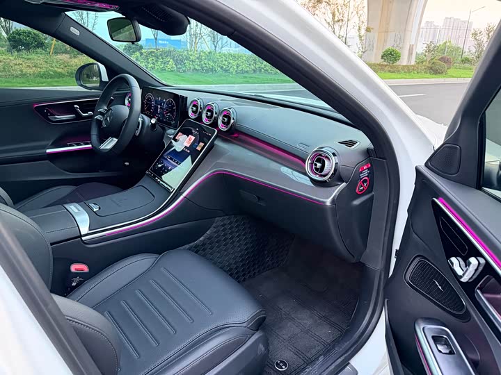 Mercedes-Benz C-Class 2024 C 260 L Sport - zdjęcie 17