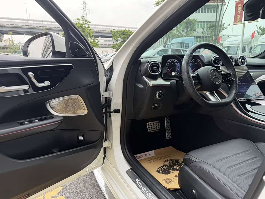 Mercedes-Benz C-Class 2024 C 260 L Sport - zdjęcie 9