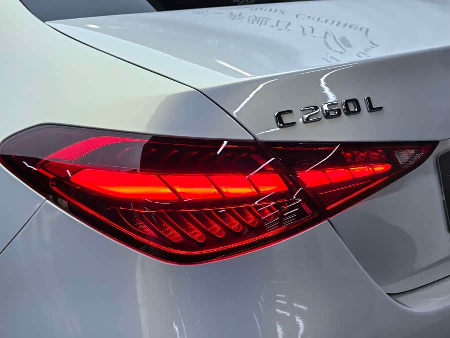 Mercedes-Benz C-Class 2024 Facelift C 260 L Sport Edition - zdjęcie 17