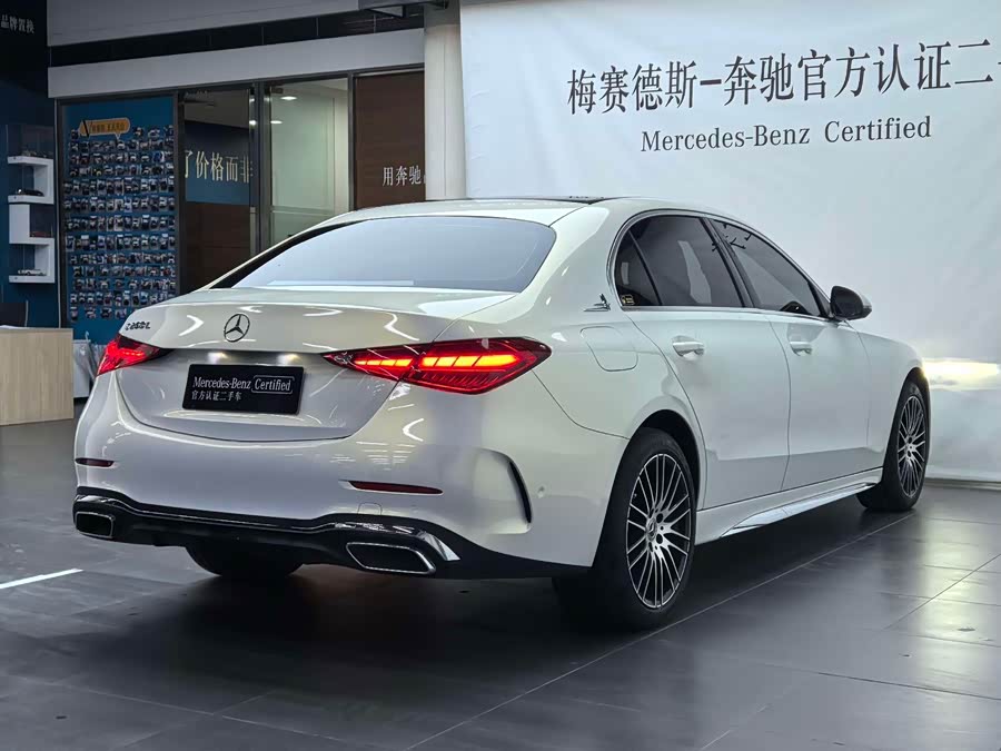Mercedes-Benz C-Class 2024 Facelift C 260 L Sport Edition - zdjęcie 3