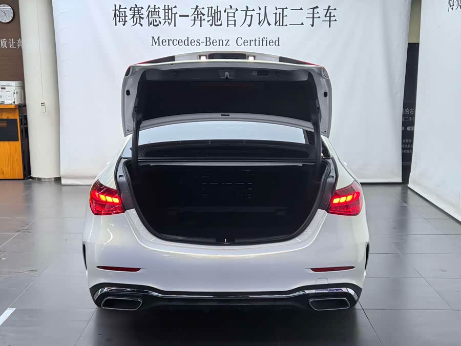 Mercedes-Benz C-Class 2024 Facelift C 260 L Sport Edition - zdjęcie 6