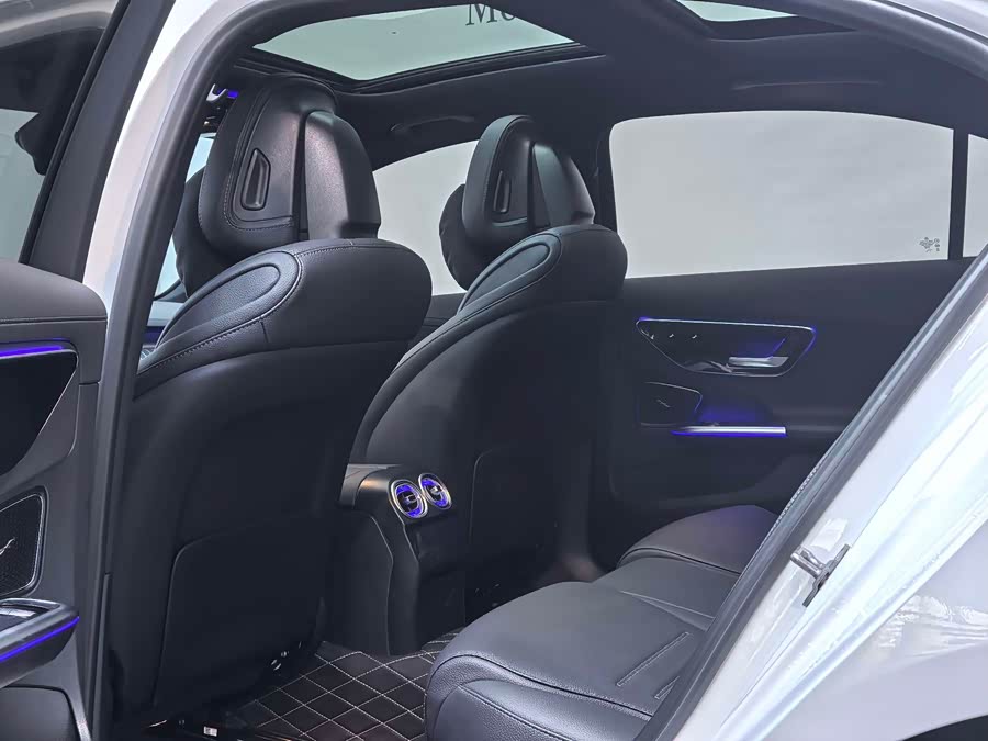 Mercedes-Benz C-Class 2024 Facelift C 260 L Sport Edition - zdjęcie 8
