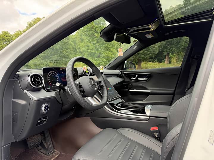 Mercedes-Benz C-Class 2025 C 200 L Sport - zdjęcie 13