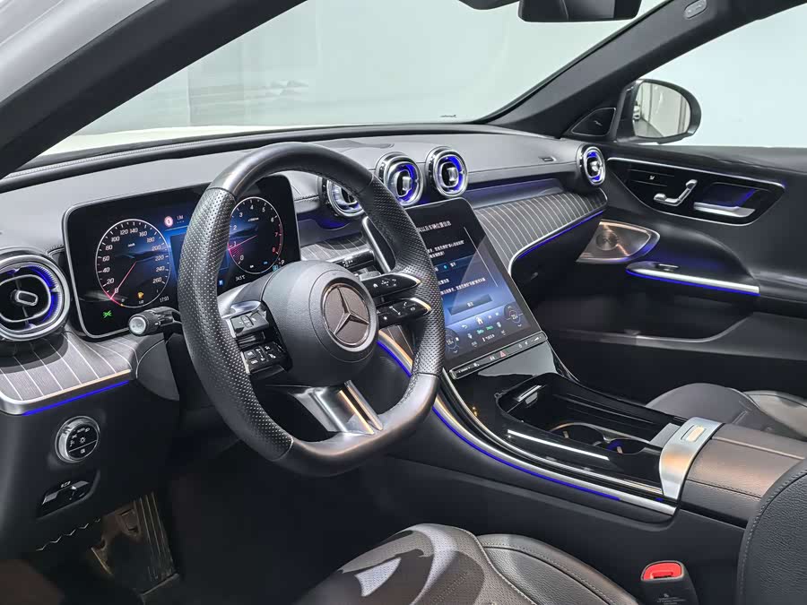 Mercedes-Benz C-Class 2025 C 260 L Night Sport - zdjęcie 18
