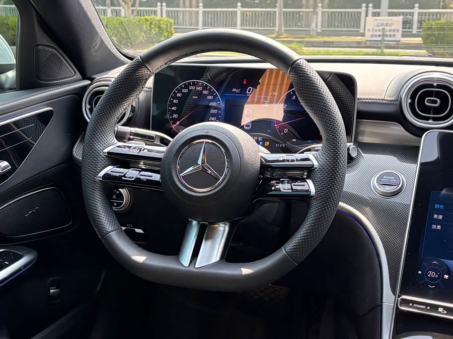 Mercedes-Benz C-Class 2025 C 260 L Sport Edition - zdjęcie 14