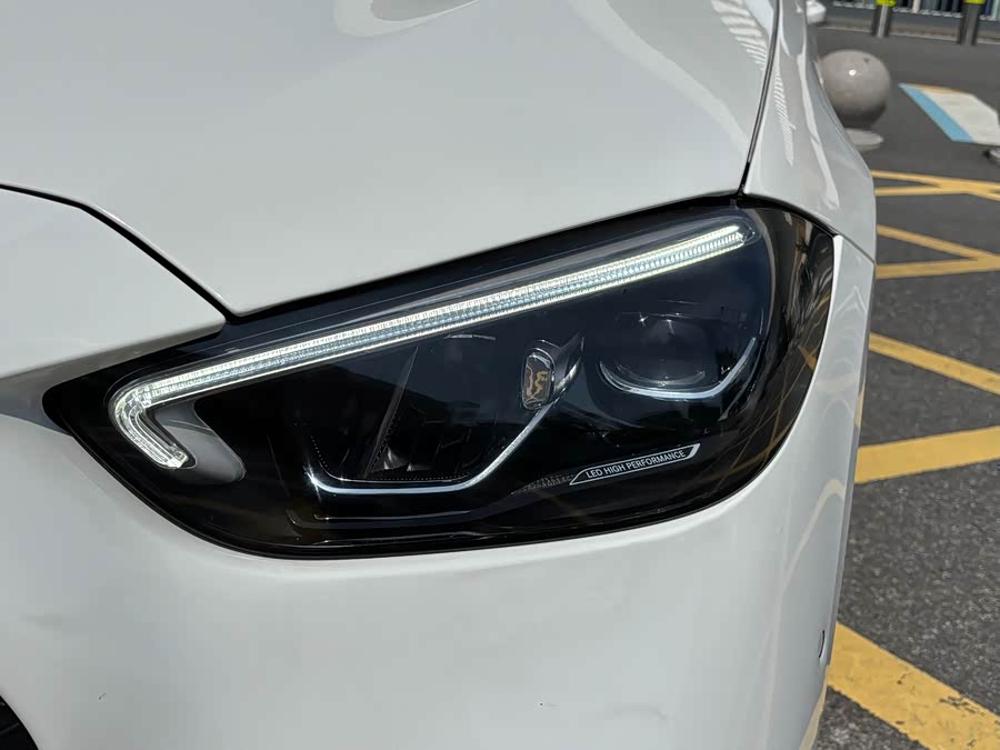 Mercedes-Benz C-Class 2025 C 260 L Sport Edition - zdjęcie 18