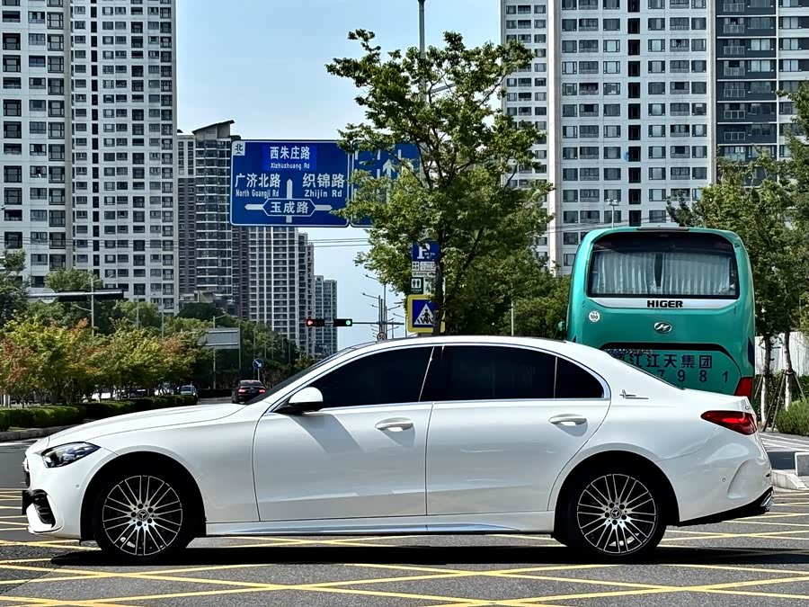 Mercedes-Benz C-Class 2025 C 260 L Sport Edition - zdjęcie 4
