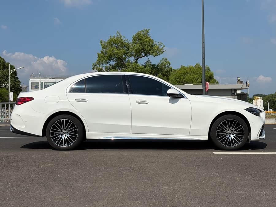 Mercedes-Benz C-Class 2026 C 260 L Sport Edition - zdjęcie 4