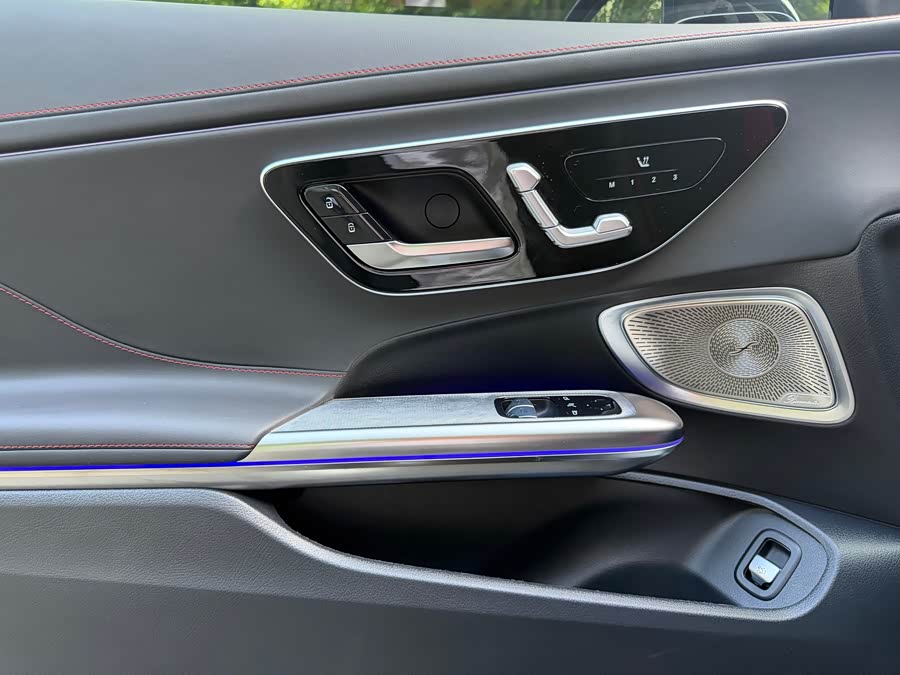 Mercedes-Benz CLE AMG 2026 Facelift AMG CLE 53 4MATIC+ Coupe - zdjęcie 8