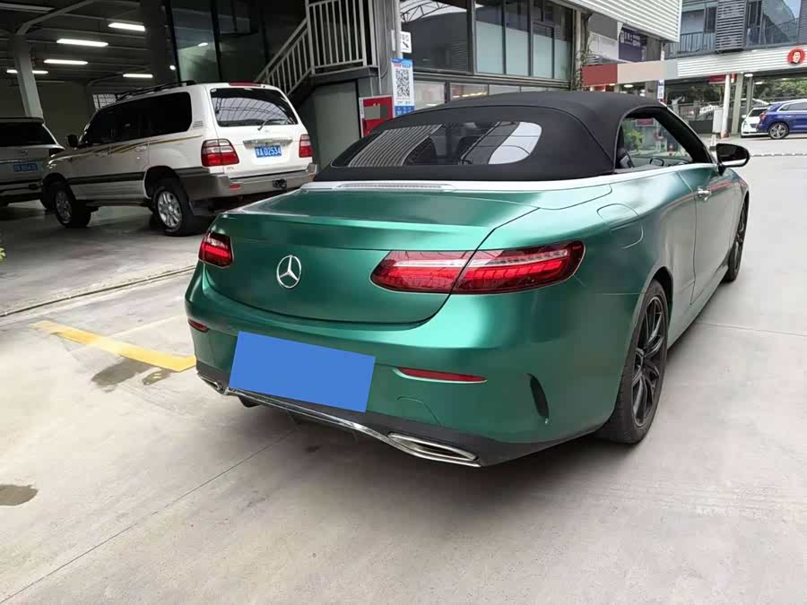 Mercedes-Benz E-Class 2023 E 260 4MATIC Softtop Coupe - zdjęcie 3