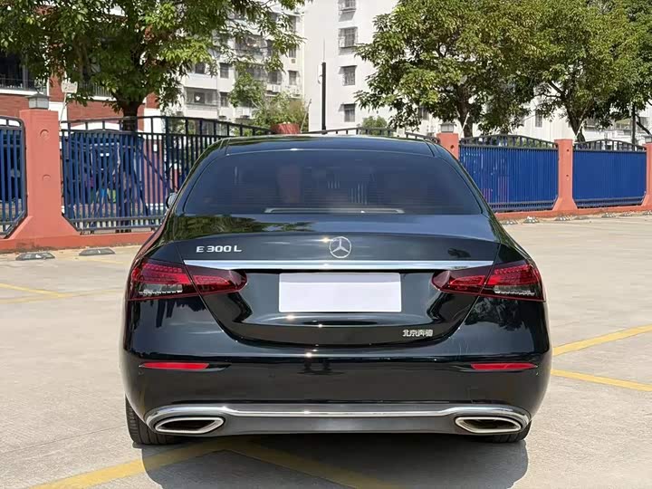 Mercedes-Benz E-Class 2023 E 260 L - zdjęcie 15