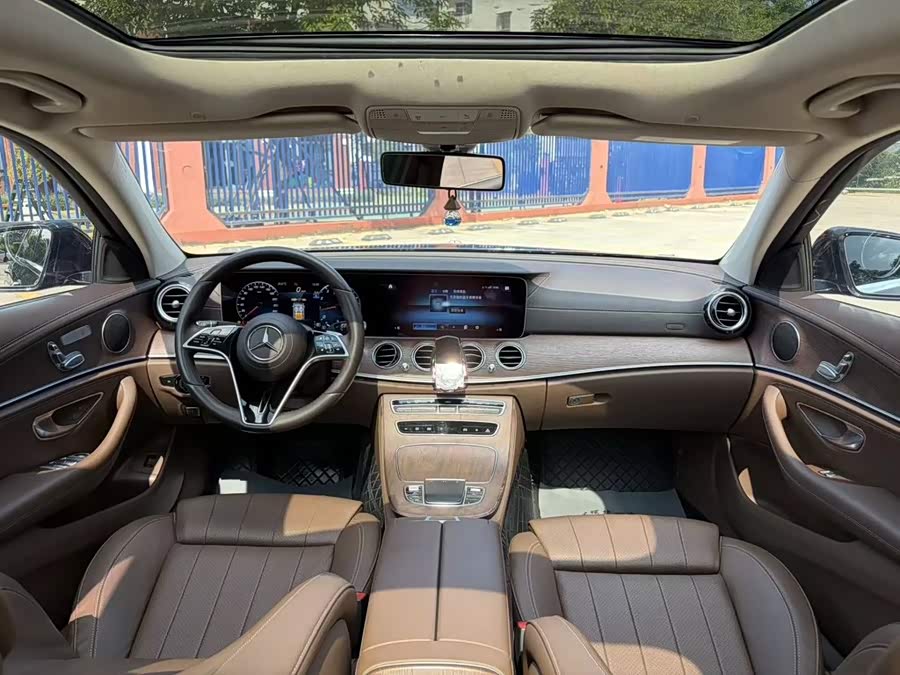 Mercedes-Benz E-Class 2023 E 260 L - zdjęcie 3