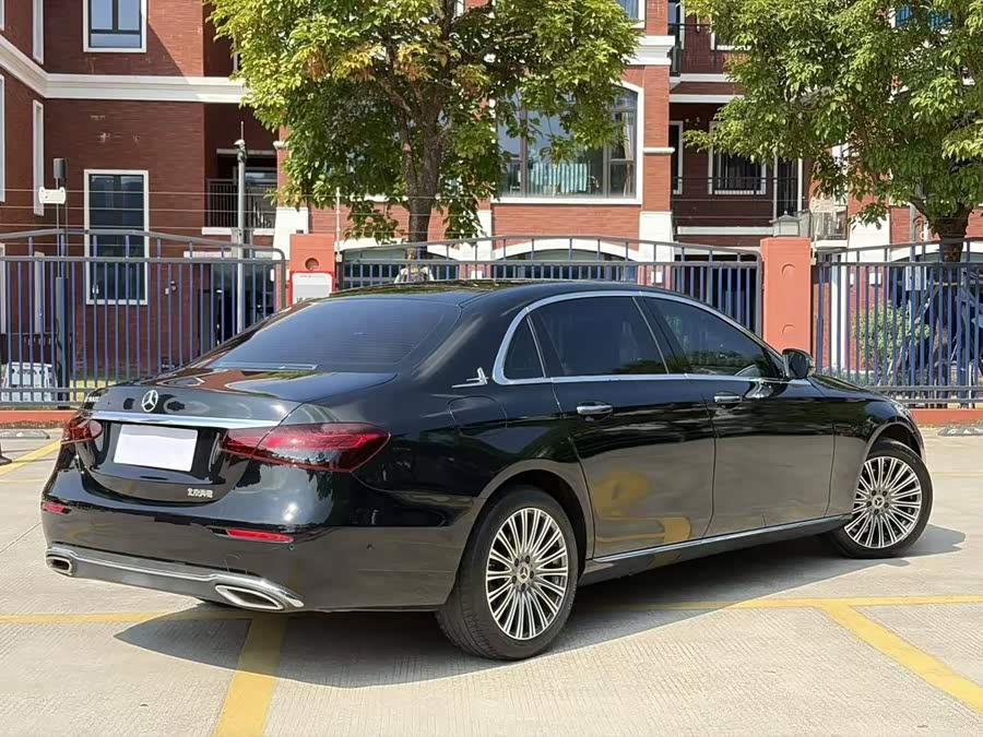 Mercedes-Benz E-Class 2023 E 260 L - zdjęcie 5