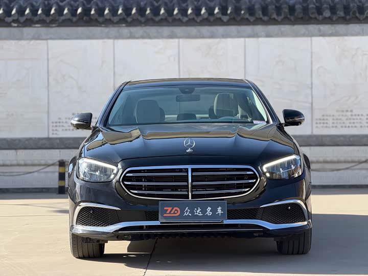 Mercedes-Benz E-Class 2023 E 300 L Fashion Edition - zdjęcie 12