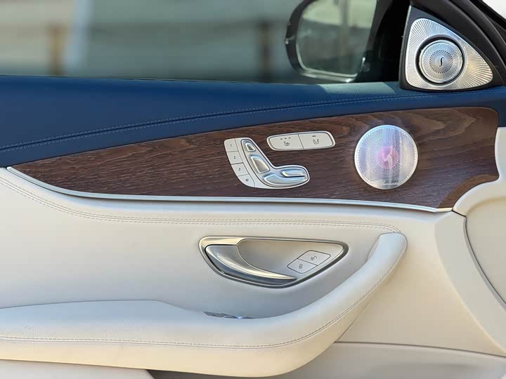 Mercedes-Benz E-Class 2023 E 300 L Fashion Edition - zdjęcie 15