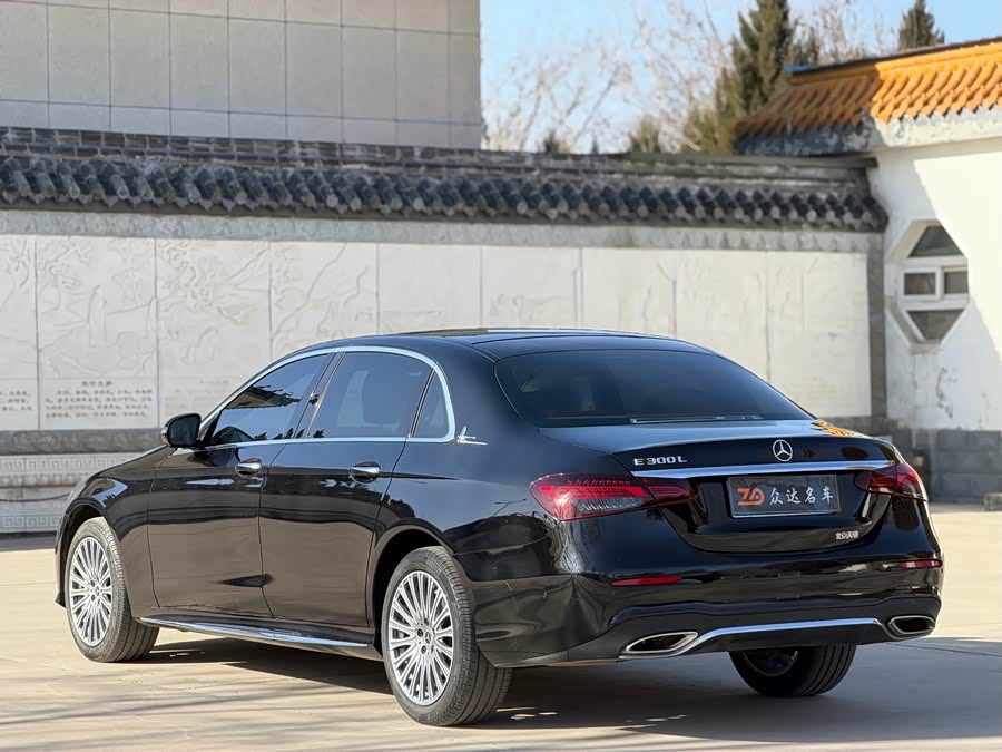Mercedes-Benz E-Class 2023 E 300 L Fashion Edition - zdjęcie 8