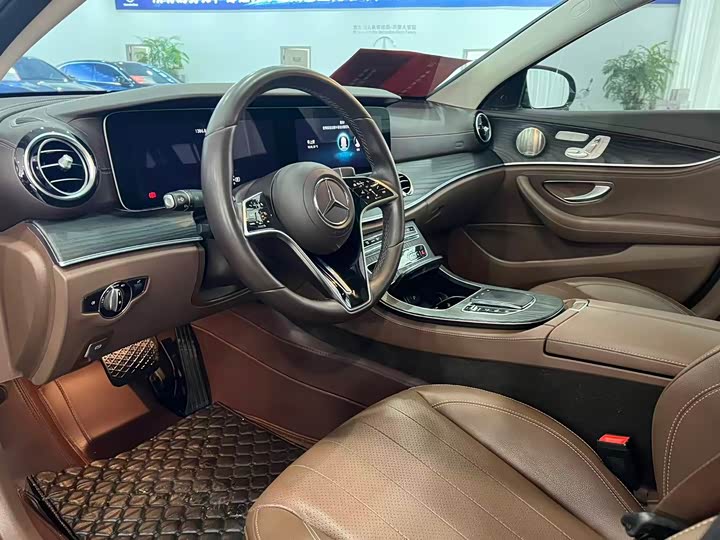 Mercedes-Benz E-Class 2023 E 300 L Luxury - zdjęcie 18