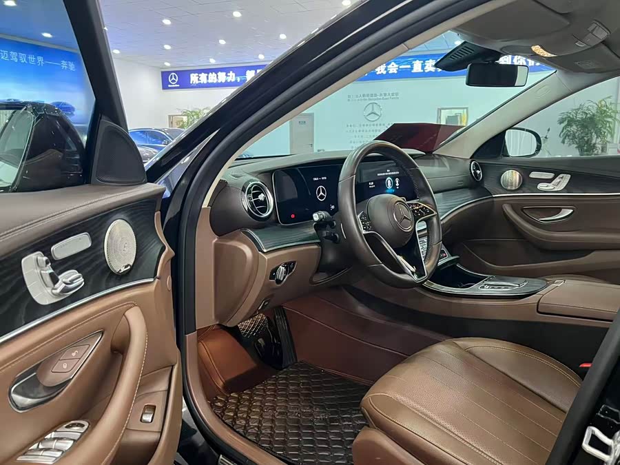 Mercedes-Benz E-Class 2023 E 300 L Luxury - zdjęcie 4