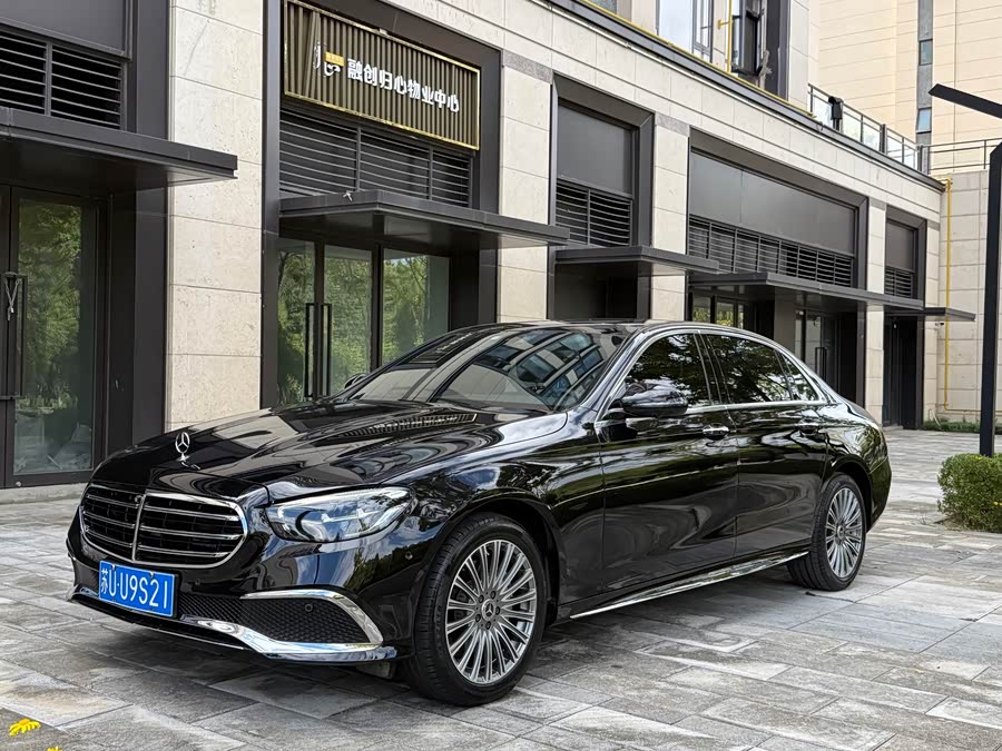 Mercedes-Benz E-Class 2023 E 300 L Sport Fashion Edition - zdjęcie 1