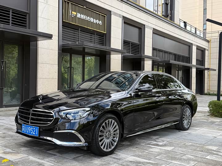 Mercedes-Benz E-Class 2023 E 300 L Sport Fashion Edition - zdjęcie 11